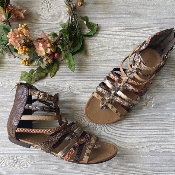 maurices Womens Alma Cross Strap Gladiator Sandal maurices Womens Alma Cross Strap Gladiator Sandal
